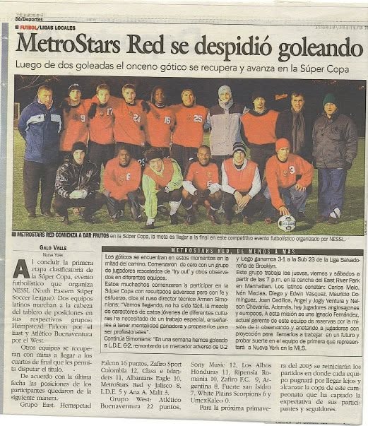 Spanish-language newspaper clipping showing the MetroStars Red team
